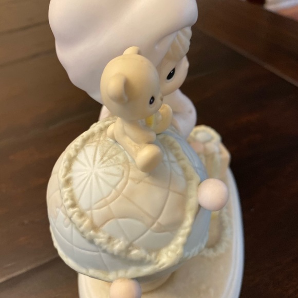 Precious Moments - May Your World Be Trimmed With Joy - Picture 4 of 5